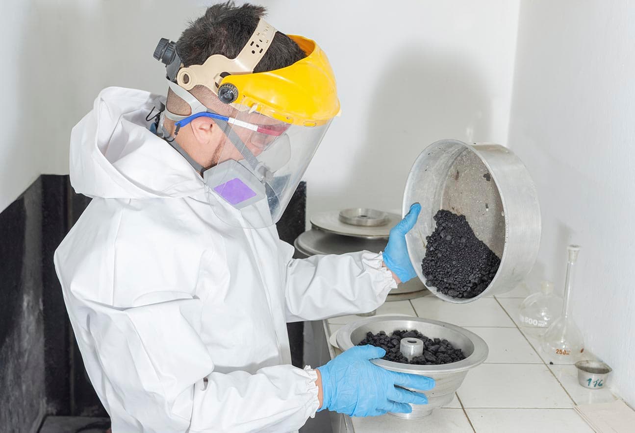 En Geoensayos realizamos ensayos de laboratorio que permiten comprobar la resistencia, trabajabilidad y durabilidad del concreto.